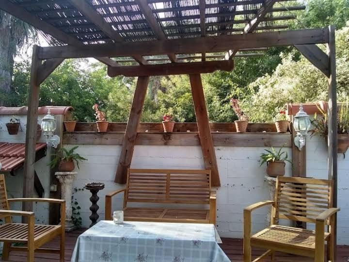 Czarina Cabin הבקתה הקיסרית והדירה הקיסרית Czarina Apartment Caesarea Exteriör bild