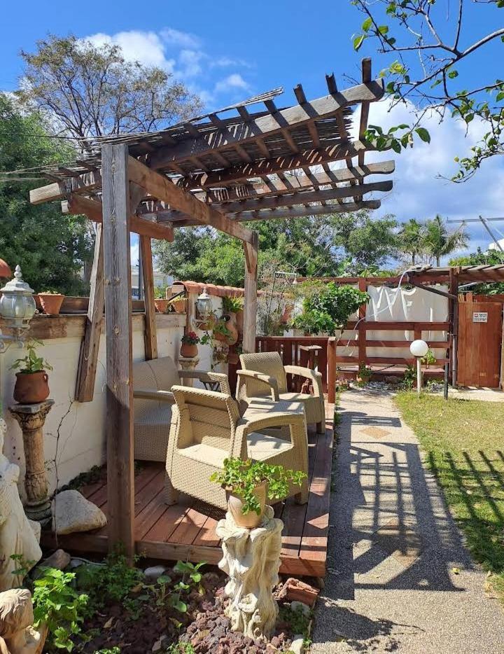 Czarina Cabin הבקתה הקיסרית והדירה הקיסרית Czarina Apartment Caesarea Exteriör bild