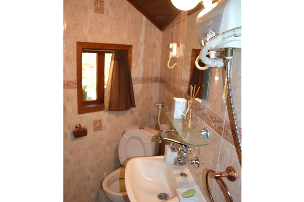 Czarina Cabin הבקתה הקיסרית והדירה הקיסרית Czarina Apartment Caesarea Exteriör bild