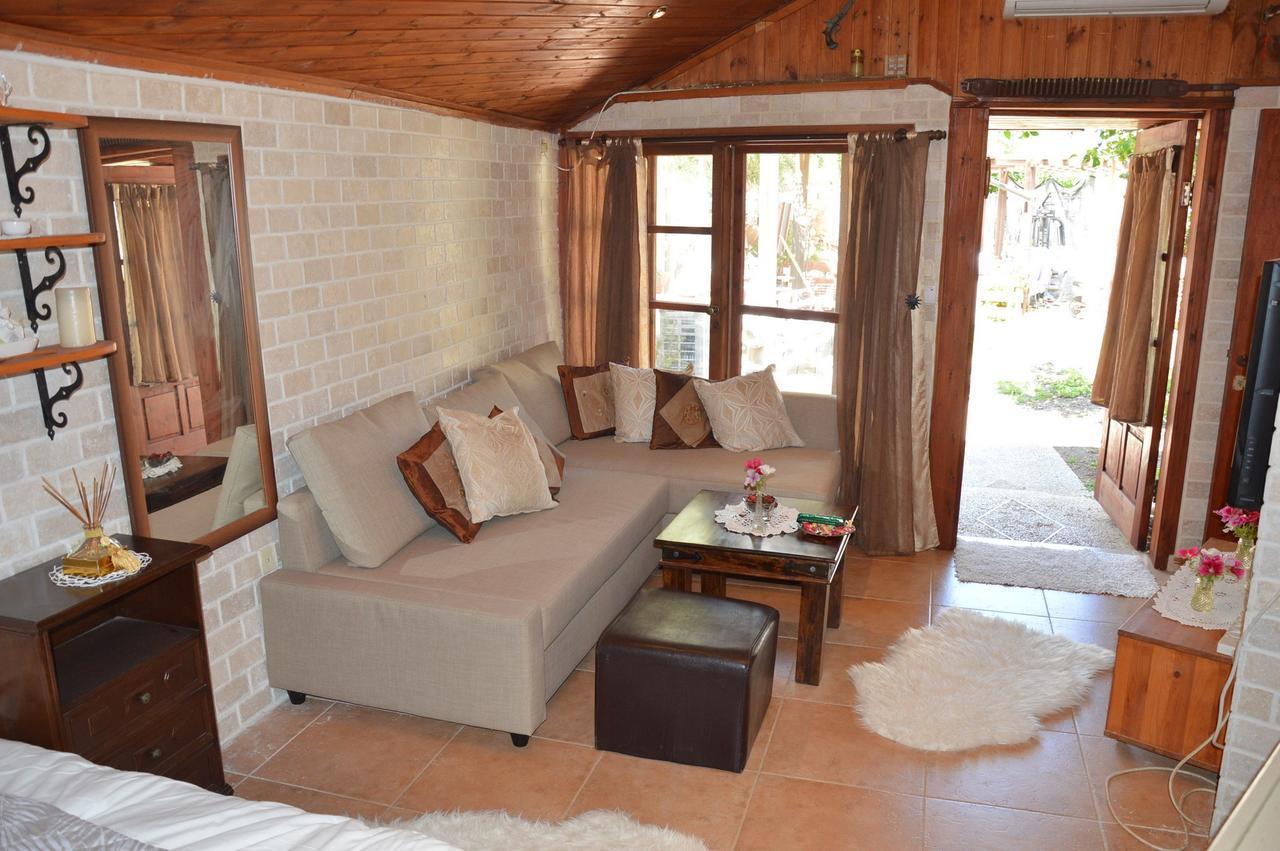 Czarina Cabin הבקתה הקיסרית והדירה הקיסרית Czarina Apartment Caesarea Exteriör bild